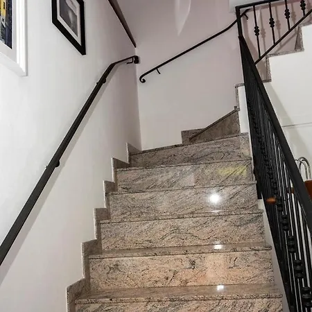 L'una Di With Parking