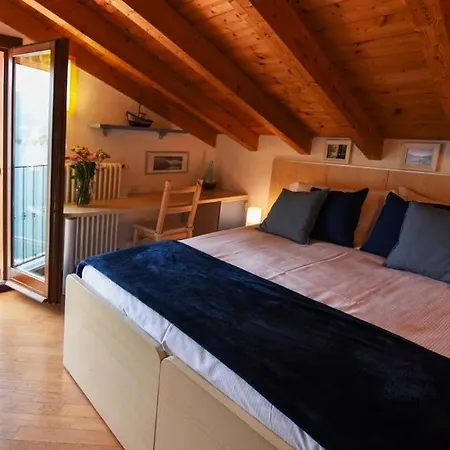 L'una Di With Parking