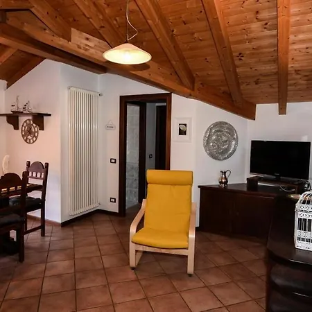 L'una Di With Parking شقة *