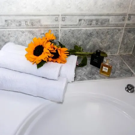 L'una Di With Parking *